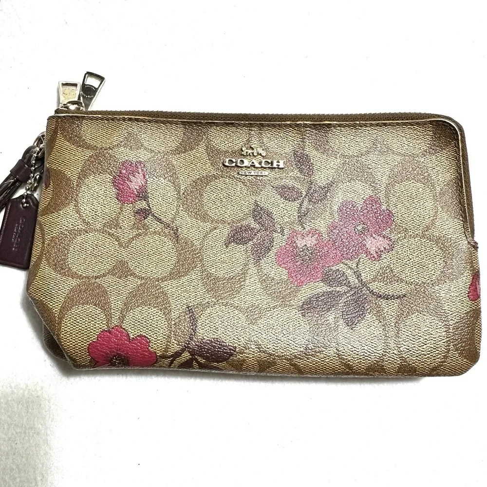 Coach Signature Double Corner Zip 8